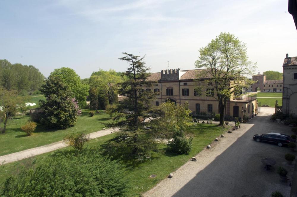 Agriturismo Corte Virgiliana Virgilio Luaran gambar